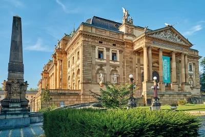 Außenansicht des Staatstheaters in Wiesbaden